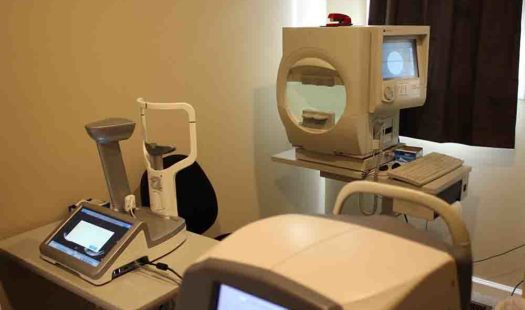 Equipment for eye exams